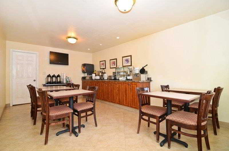 Quality Inn Price Gateway To Moab National Parks Restoran gambar